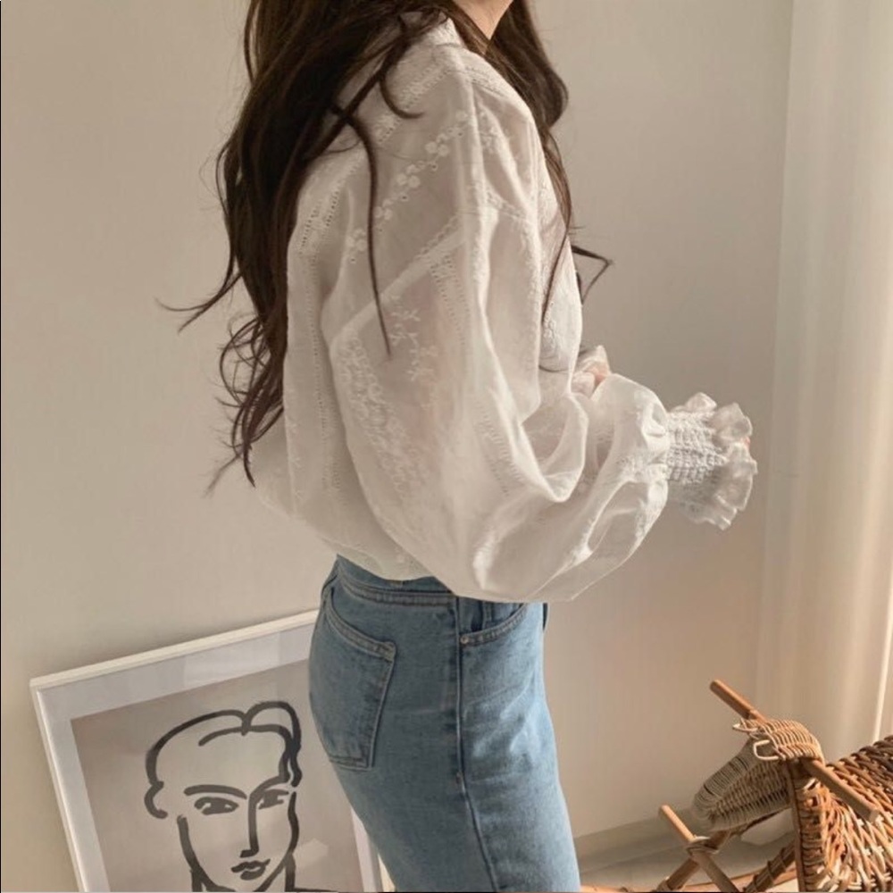 Lace Blouse - Picture 6 of 7